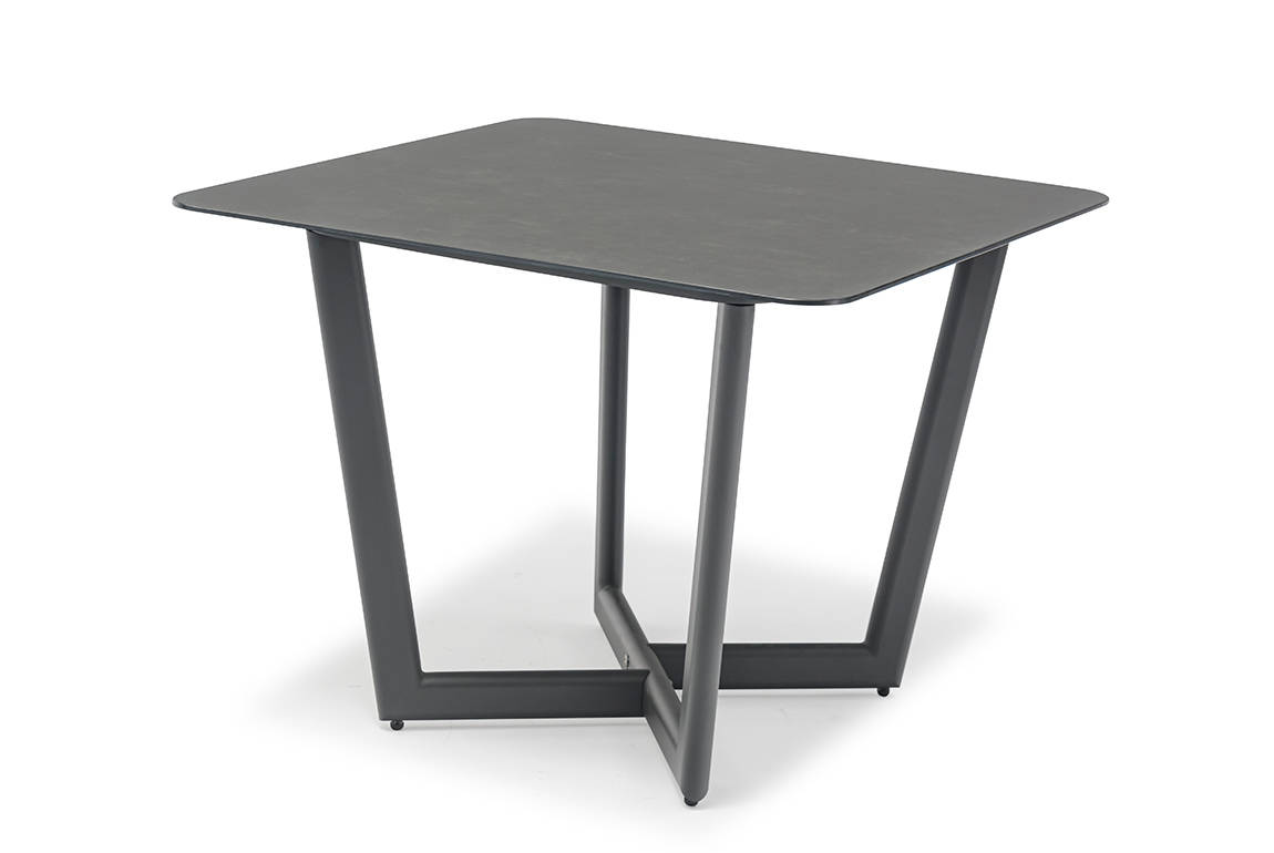 HUG square dining table